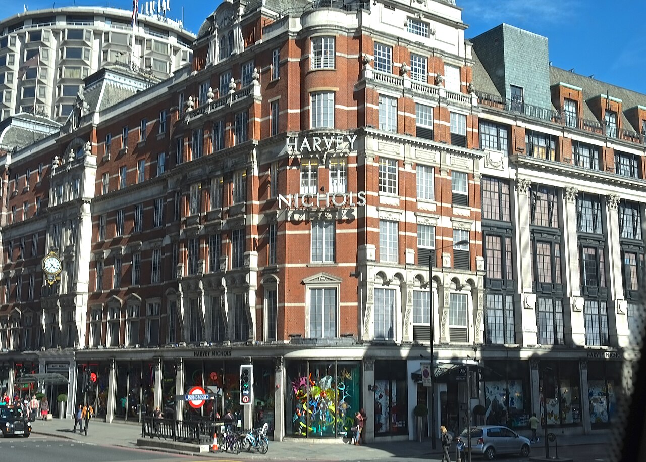 Frasers закроет универмаг Harvey Nichols в Бирмингеме